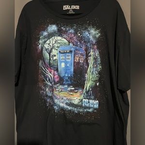 Galaxy style Doctor Who Police Box tee